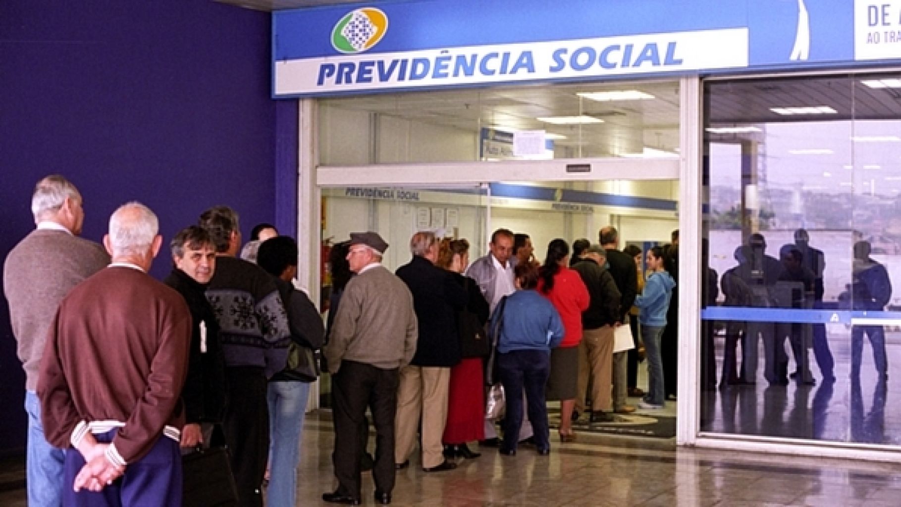 Previdência deixa aposentados sem dinheiro no Carnaval