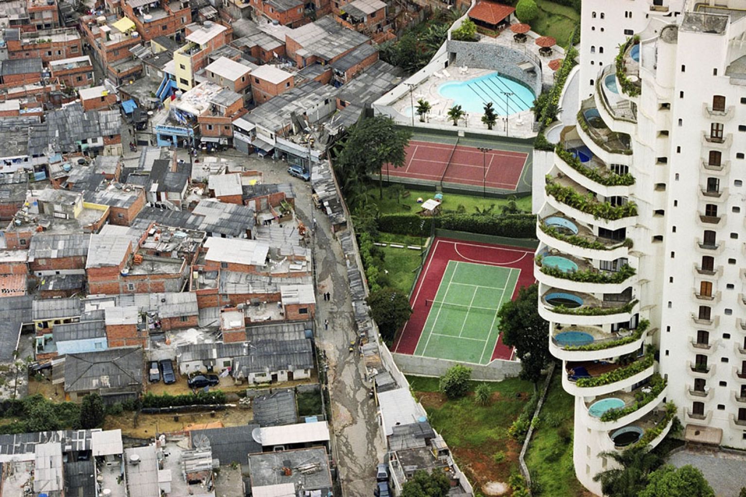 Em plena crise, Brasil vê número de milionários aumentar