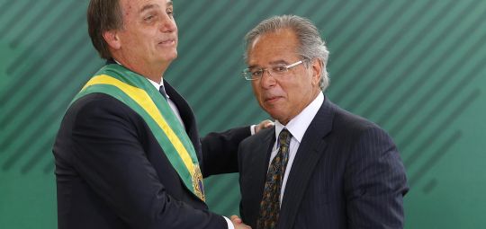 Bolsonaro define idade mínima de 65 anos para homens e 62 para mulheres