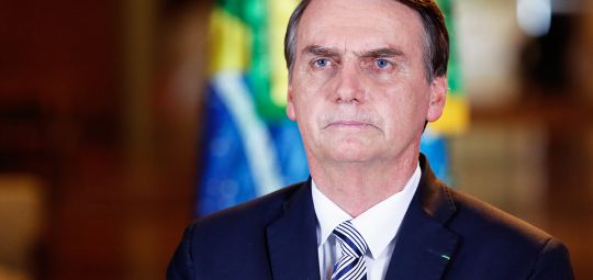 Aprovação de Bolsonaro cai 15 pontos e é a pior da série histórica do Ibope