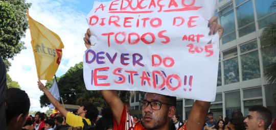 Quarta-feira tem atos em defesa da Educação em São José e no país