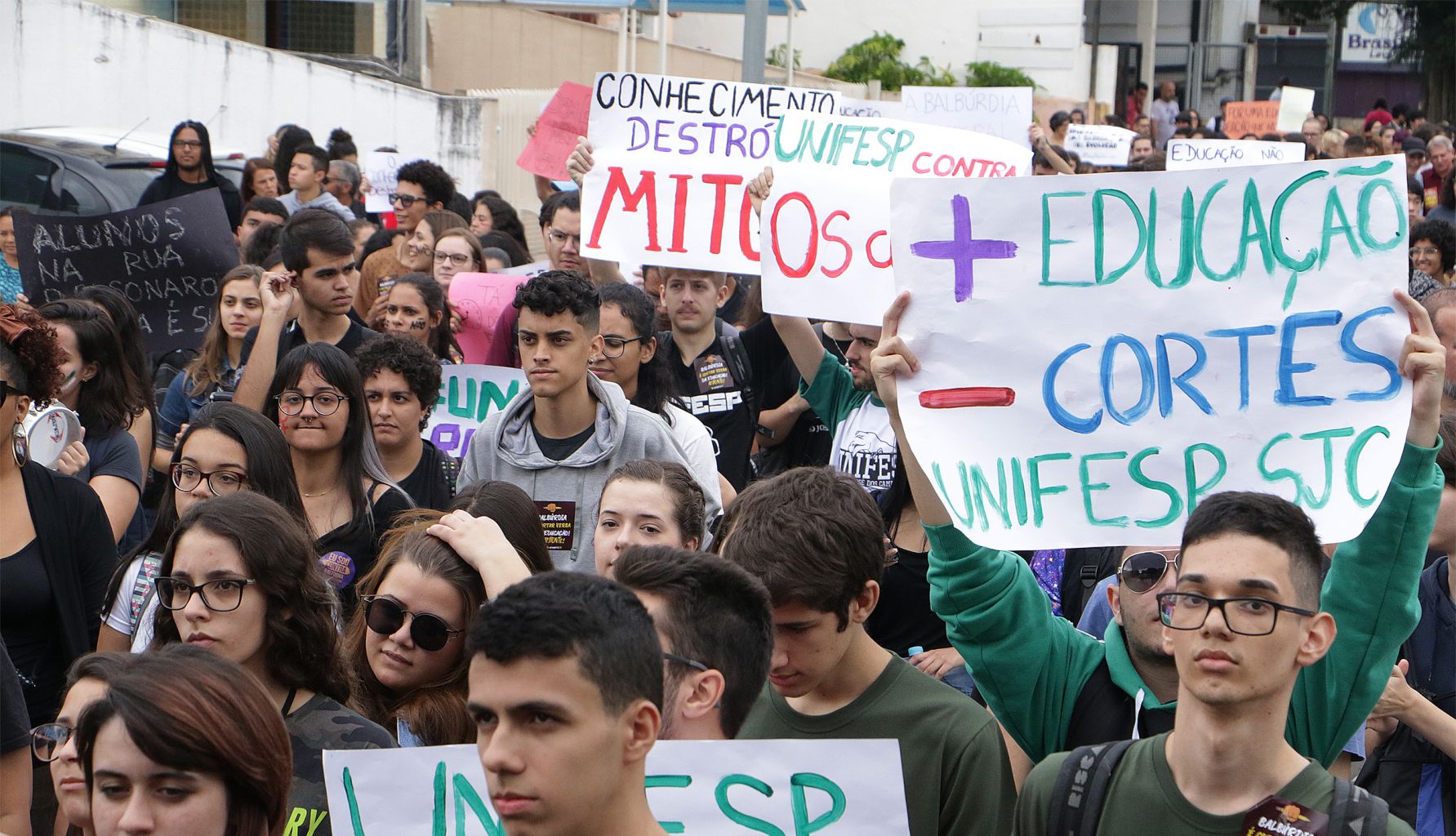 Estudantes voltam às ruas nesta quinta-feira contra cortes na Educação