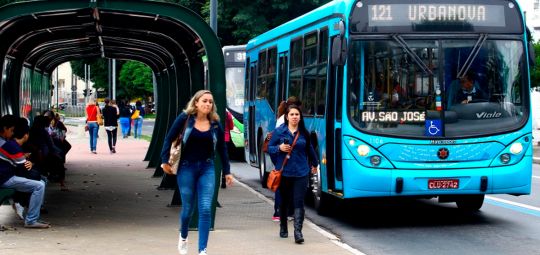 Prefeito Felicio quer cobrar tarifa de até R$ 5 do usuário de ônibus em São José