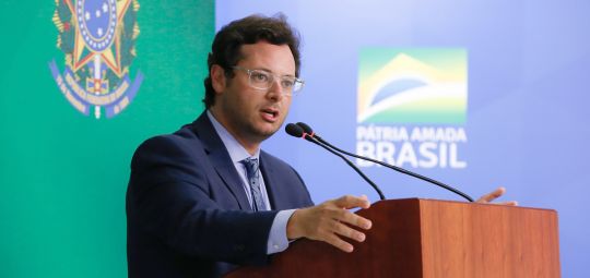 Artigo: Conflito de interesses e arrogância na Secom de Bolsonaro
