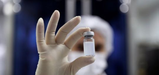 Vacinação contra covid tem início no país
