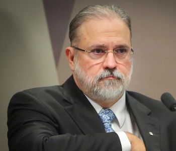Augusto Aras pede arquivamento das investigações da CPI da Covid sobre Bolsonaro