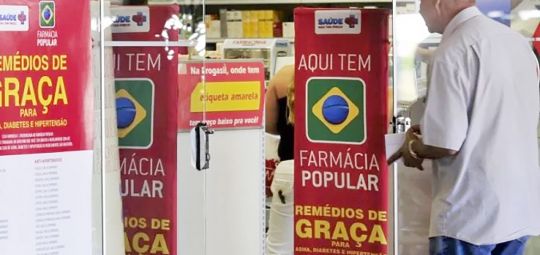 Bolsonaro propõe corte de mais de 50% em Mais Médicos e Farmácia Popular