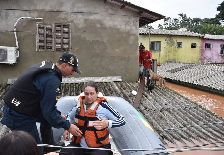 Temporais e negligência de governos castigam Rio Grande do Sul